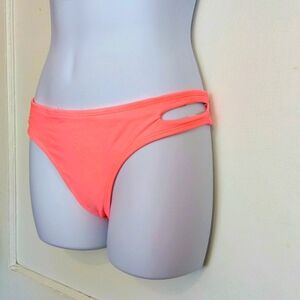 🛍️ BUNDLE ONLY 🛍️Pink Bikini Bottom with Cutout Detail